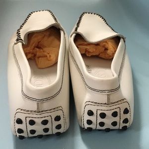 Tod’s white leather driving shoes